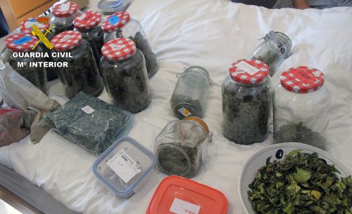 La Guardia Civil desmantela una casa de retiros espirituales donde se practicaban rituales