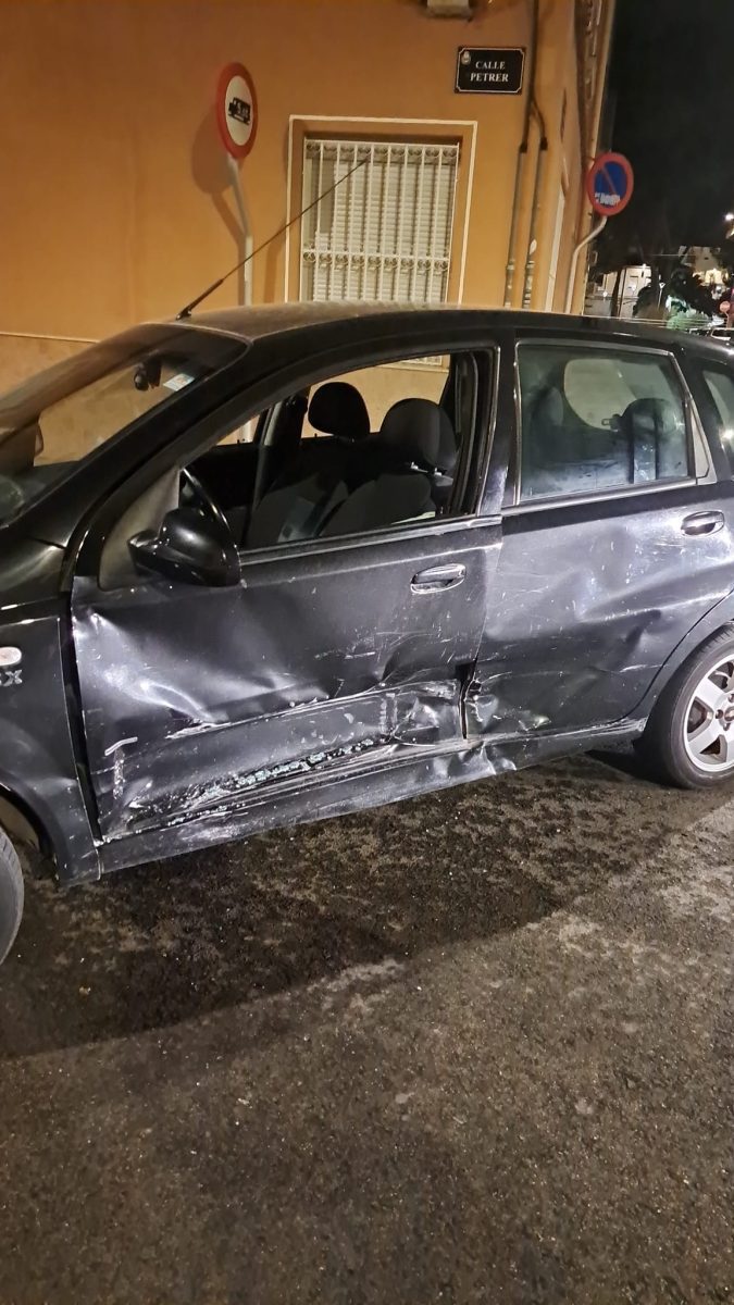 Choque y Fuga en Petrer (Alicante): Buscan Justicia para dar con el Conductor que se dio la fuga