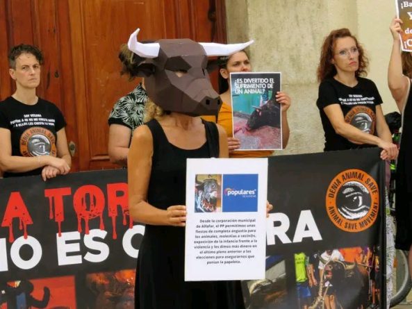Demandamos al alcalde taurino de Alfafar y la teniente alcalde por difamaciones Demandamos al alcalde taurino de Alfafar y la teniente alcalde por difamaciones