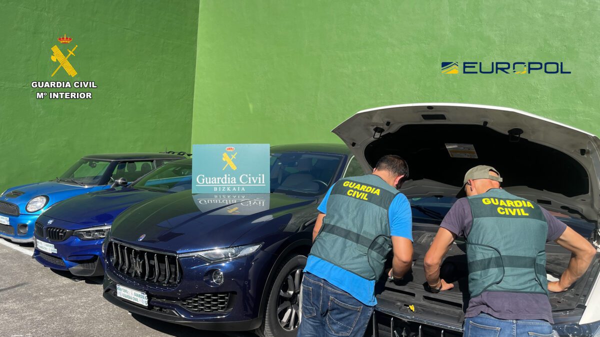 Desmanteladas diez falsas empresas internacionales dedicadas al blanqueo procedente del tráfico de drogas y de vehículos de alta gama