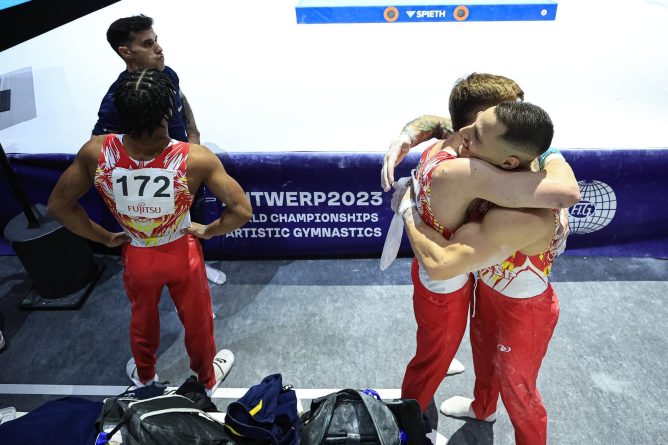 El equipo español masculino de Néstor Abad clasifica a los Juegos Olímpicos de París 2024