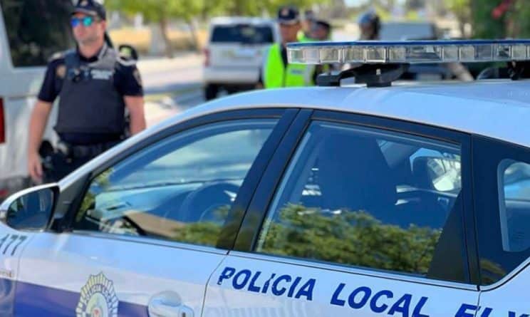 Incidente en Elche (Alicante): Dos Niños Encontrados Caminando Solos por un Castigo de su Madre