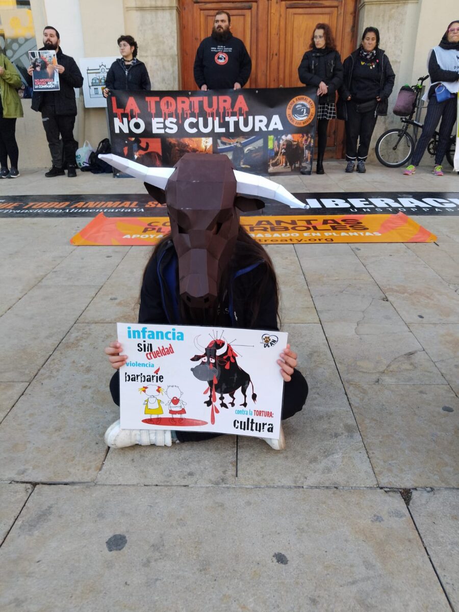 Nos concentramos en Alfafar de nuevo para acabar con el toro embolado