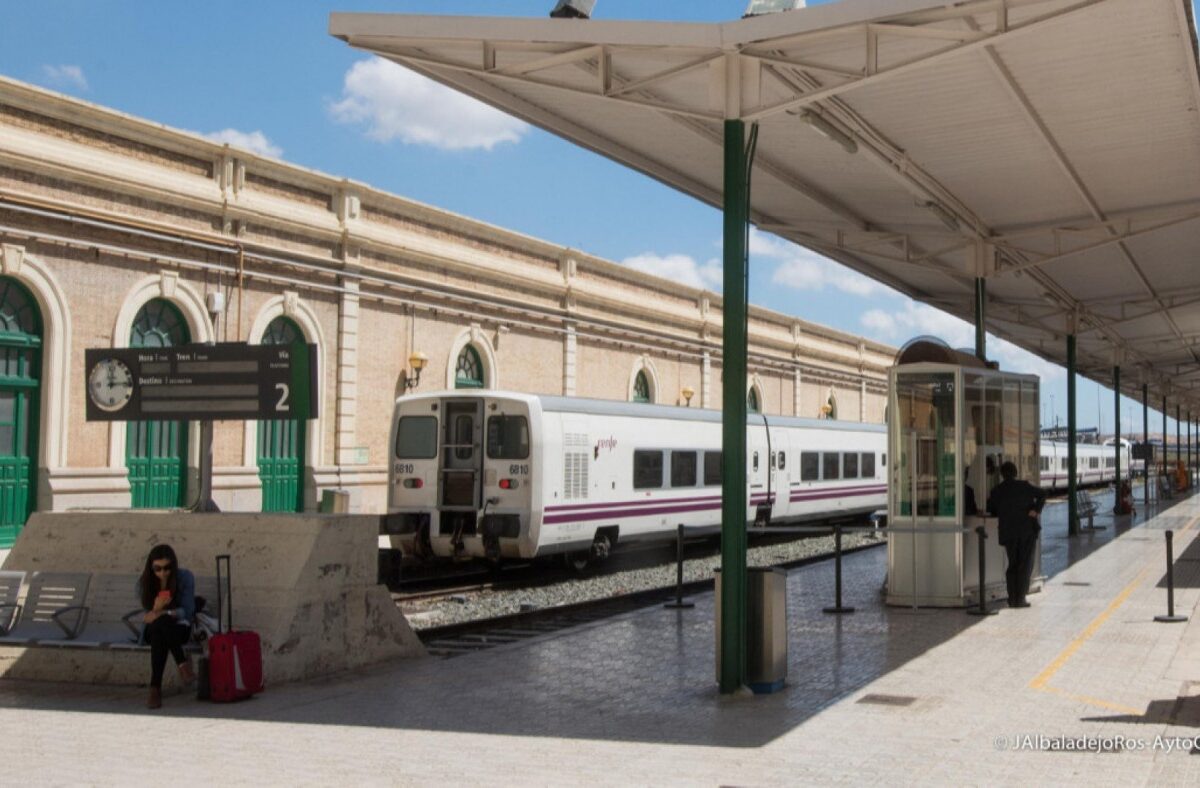 Renfe: Refuerzo de los servicios entre Murcia y Cartagena con tres trenes especiales