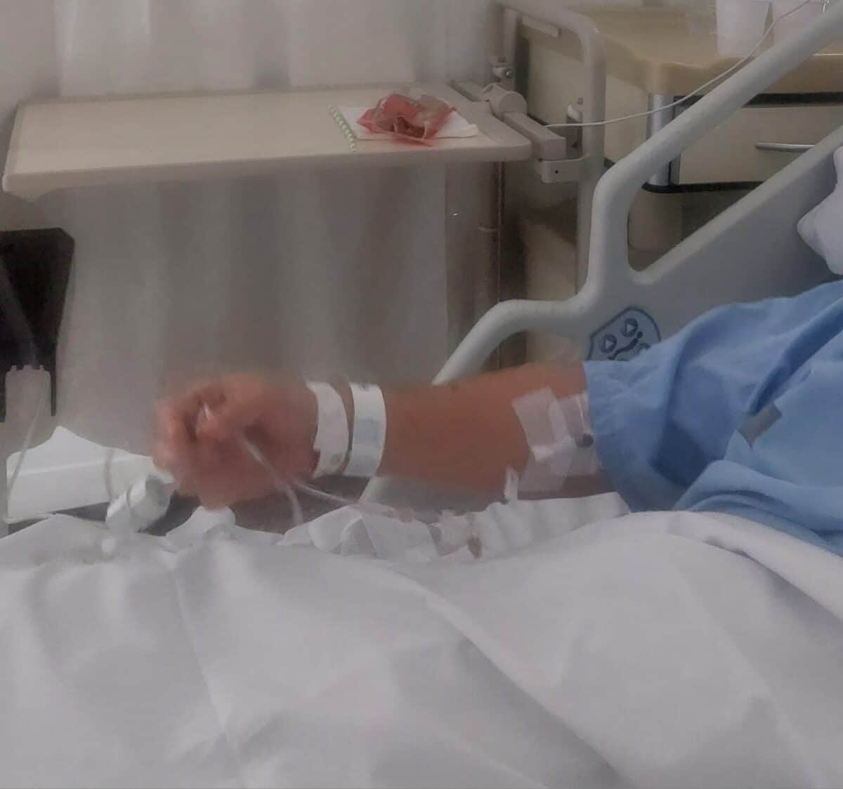 Xabia: Un hombre de 25 años termina en el hospital tras defender a su pareja de un acosador