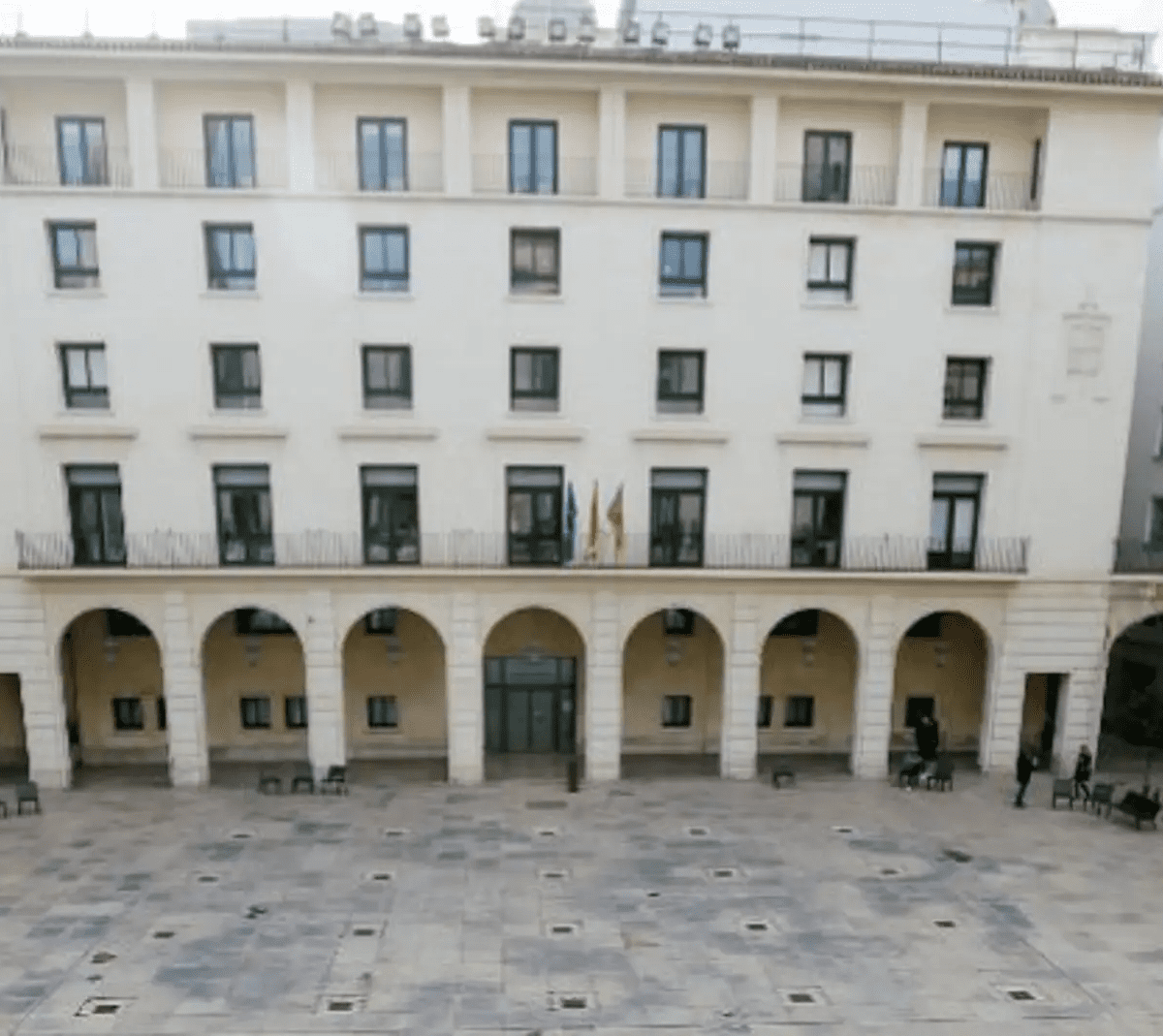 Condenado a Nueve Años por Ciberacoso a una Menor en Alicante Detalles del Caso y Sentencia