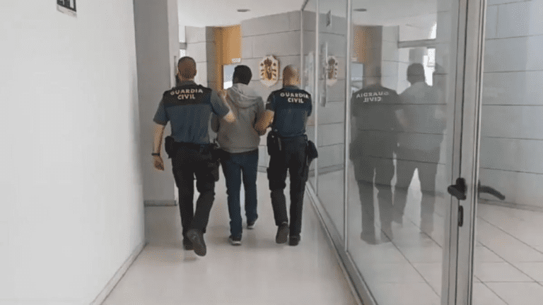 Detenido el hombre que apuñaló a su pareja en Albatera la víctima ya lo había denunciado por malos tratos