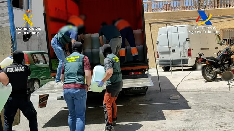 Desmantelada en Almería la mayor plataforma logística de abastecimiento de combustible para los tráficos ilícitos del Mediterráneo