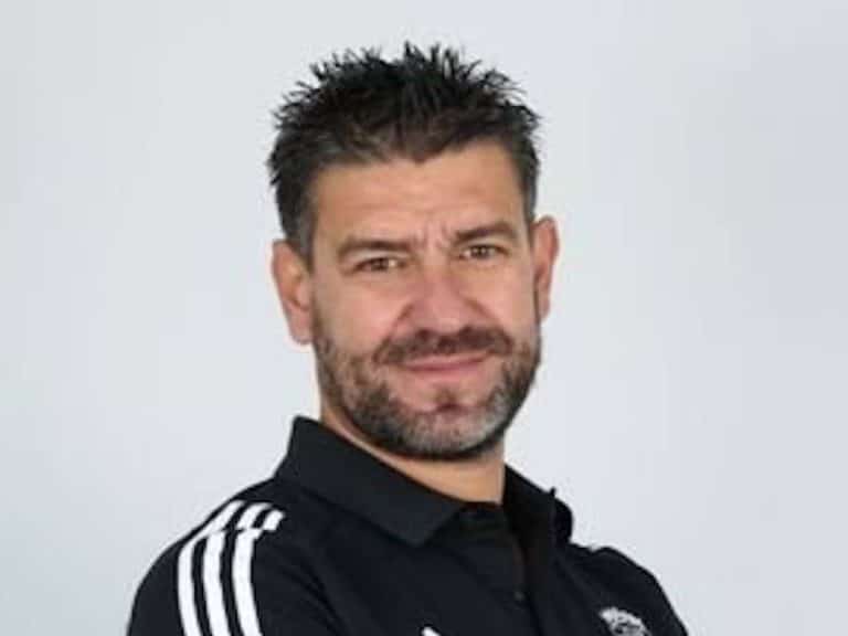 Fernando Estévez Deja los banquillos del CD Eldense
