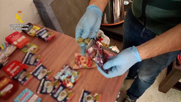 Golpe al narcotráfico: detienen a diez personas en Alicante y San Vicente por vender drogas mezcladas con fármacos psiquiátricos