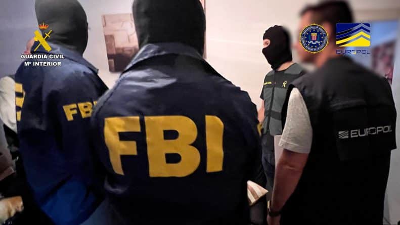 La Guardia Civil y el FBI desmantelan la mayor estructura online de difusión de propaganda de la organización terrorista Estado Islámico