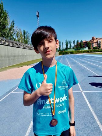 Los jóvenes del Equipo Finetwork Medalla en París