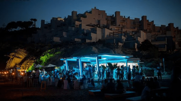 Turismo y Ocio en Alicante: Mejores Discotecas para Salir de Fiesta