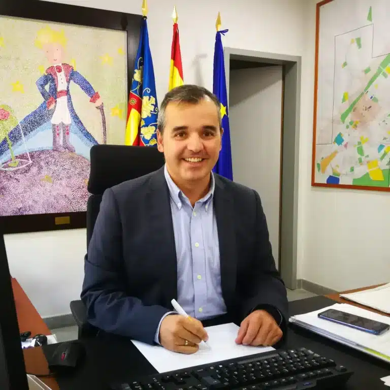 El Alcalde de Aspe, Antonio Puerto expresa gratitud por el apoyo masivo: 'No queremos un futuro marginal con drogas