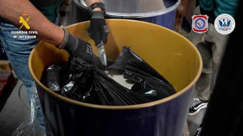 Incautadas en el Puerto de Barcelona más de cuatro toneladas de cocaína escondida en sacos de arroz