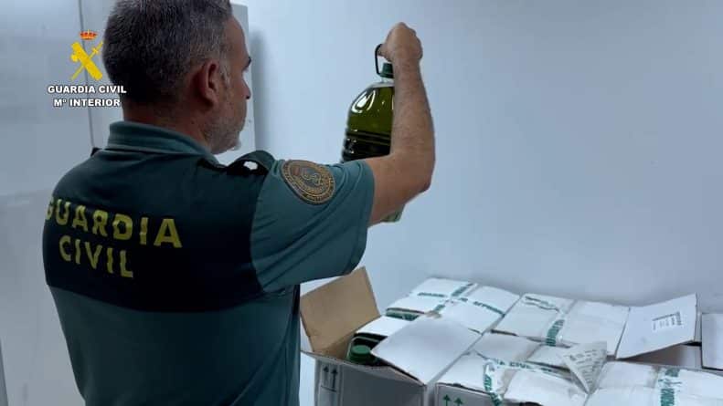 Intervenidos más de 2500 litros de aceite lampante que iban a ser comercializados como aceite de oliva virgen