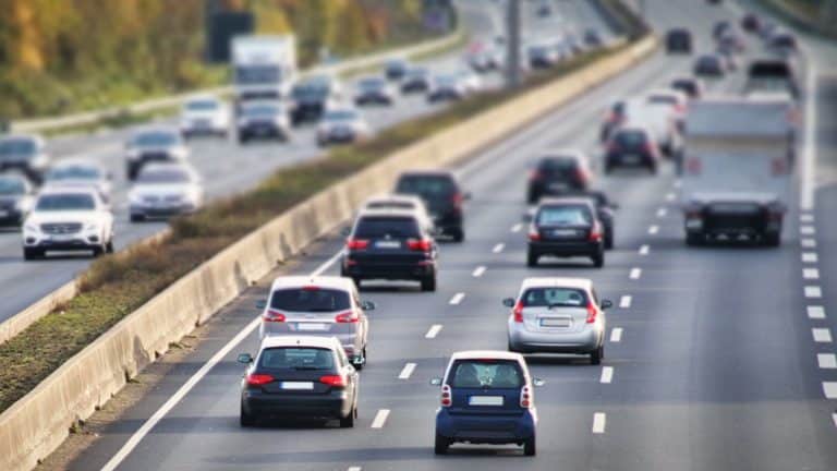 La DGT introduce nueva señal en España con multas de hasta 200 euros
