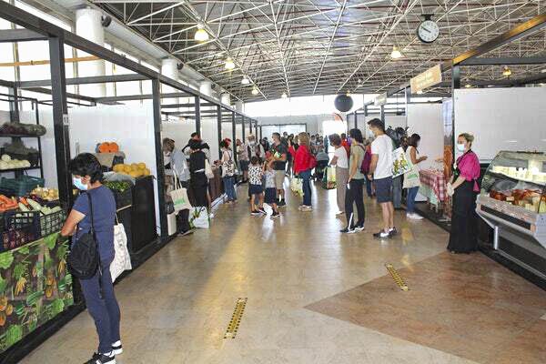 CONTIGO FUERTEVENTURA planta  cara al ligoteo  en MERCADONA  y pide que se ligue en los pequeños  comercio de la isla a cualquier hora