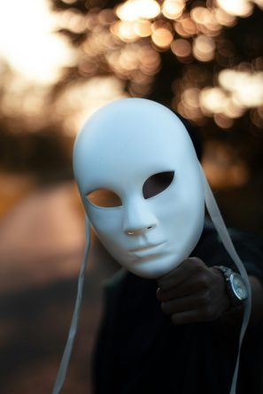 Citas enmascaradas La verdad oculta tras los filtros y los likes.