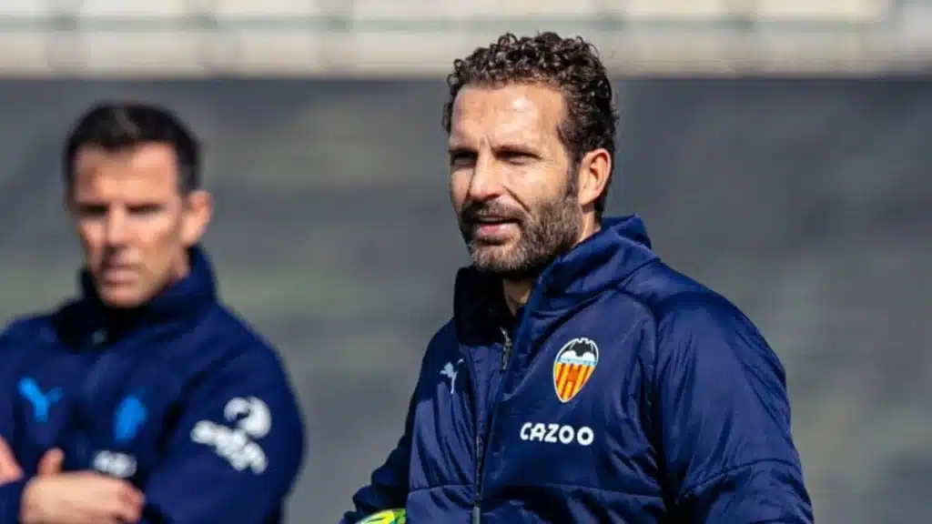 Javi Guerra se harta del Valencia CF y anuncia su salida en enero