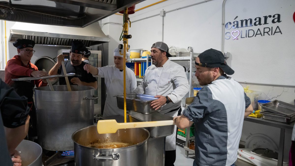 Alicante Gastronómica Solidaria reparte 140.000 menús calientes desde el inicio de la DANA