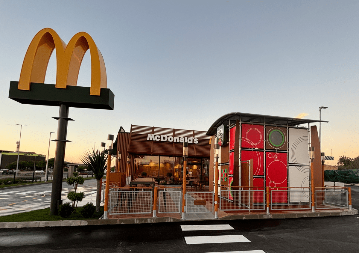 McDonald’s inaugura un nuevo restaurante en Sant Joan d’Alacant y refuerza su compromiso con la Comunidad Valenciana