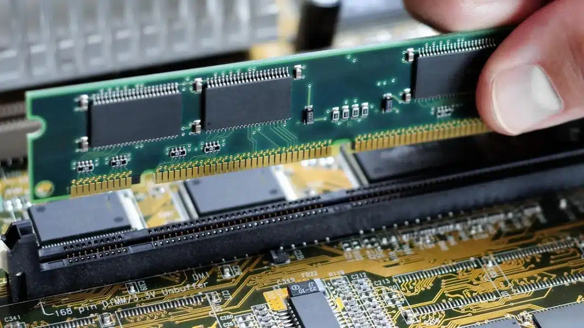 🖥️ Memoria RAM: Qué hace y cómo saber cuánta tienes en tu PC o móvil