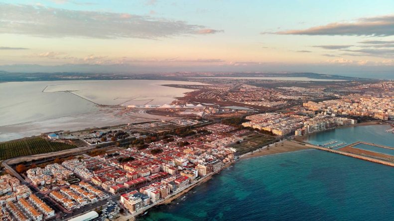 Torrevieja todo el año: descubre sus encantos más allá del verano