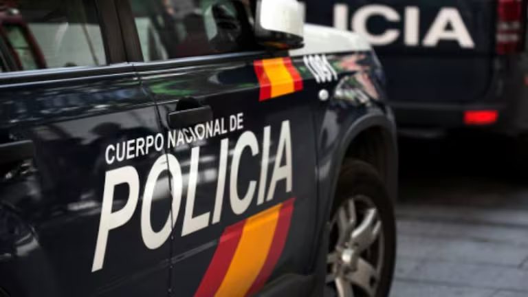 La Policía Nacional de Alicante salva la vida de un bebé en una intervención heroica ð¨ð¶