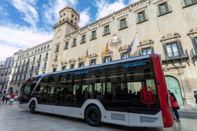 Alicante se despide de las bonificaciones al transporte público