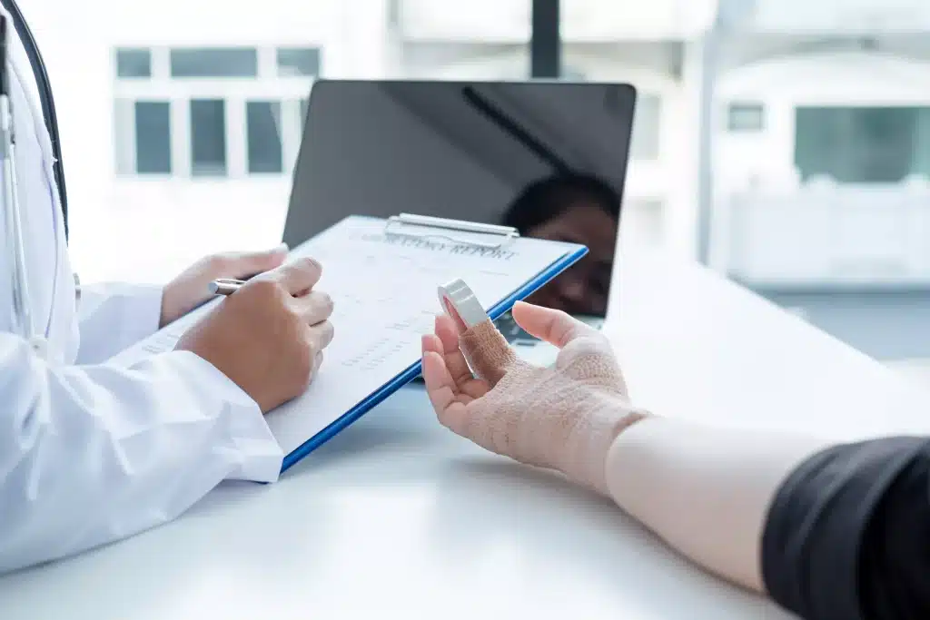 ¿Enfermedad por trabajo? Así puedes reclamar tus derechos