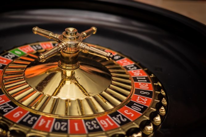 Guía Completa para Jugar en un Casino con un Croupier en Vivo