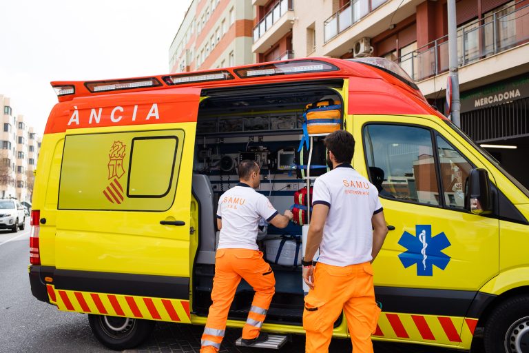 El COENV denuncia que el director del SESCV comete una ilegalidad al excluir a las/os enfermeras/os de las ambulancias clase C