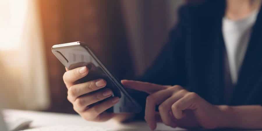 ⚖️ ¿Es legal grabar conversaciones sin permiso? Descúbrelo aquí