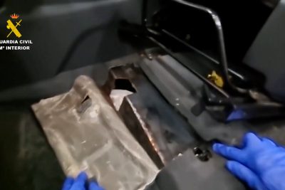 Detenida una red que traficaba cocaína en dobles fondos de turismos entre Madrid y Cantabria