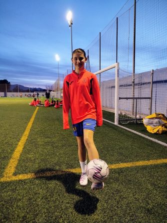 Candela Pérez repite convocatoria con la Selección Valenciana de fútbol femenino