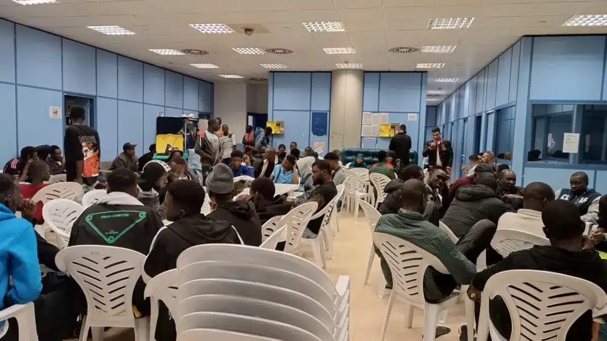 Cruz Roja, demandada por utilizar un local privado para inmigrantes en Alicante