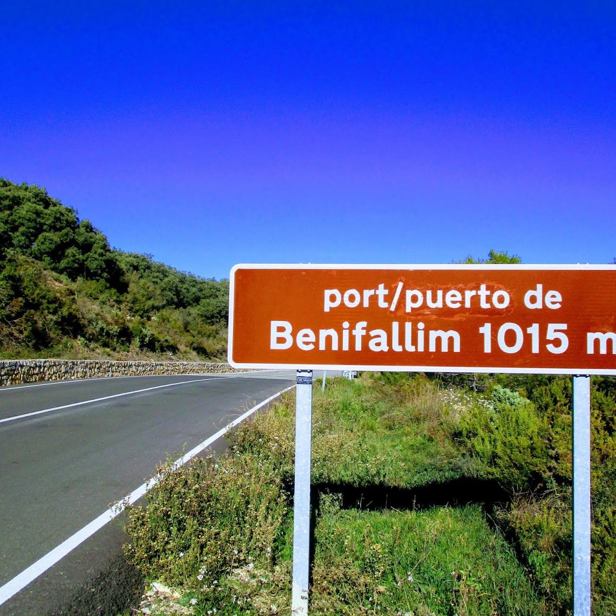 Puerto de Benifallim: Motorista muere arrollado por conductor bajo los efectos del alcohol