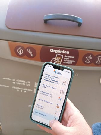 Nueva app en Alicante: reciclar en el contenedor marrón reducirá la tasa de basura un 20%