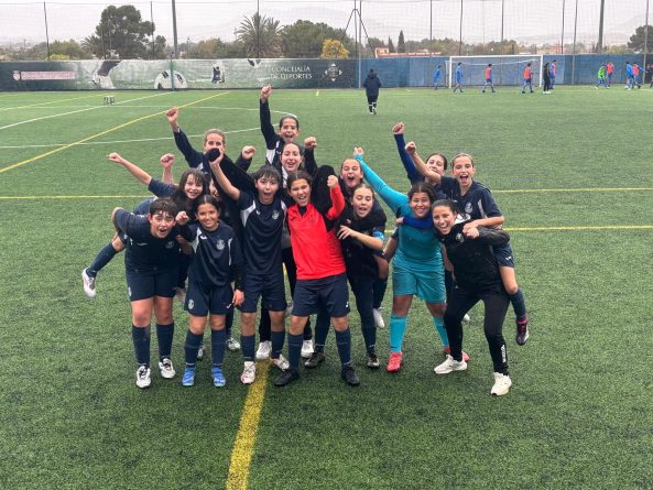 El primer equipo de fútbol y las más jóvenes del Atlético de Aspe continúan líderes
