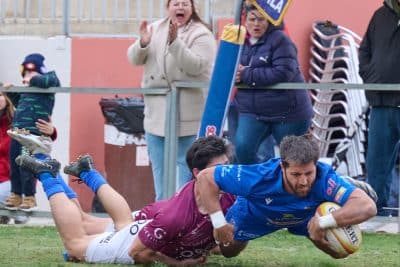 Golpe de autoridad La Vila se impone y afronta la fase decisiva con confianza