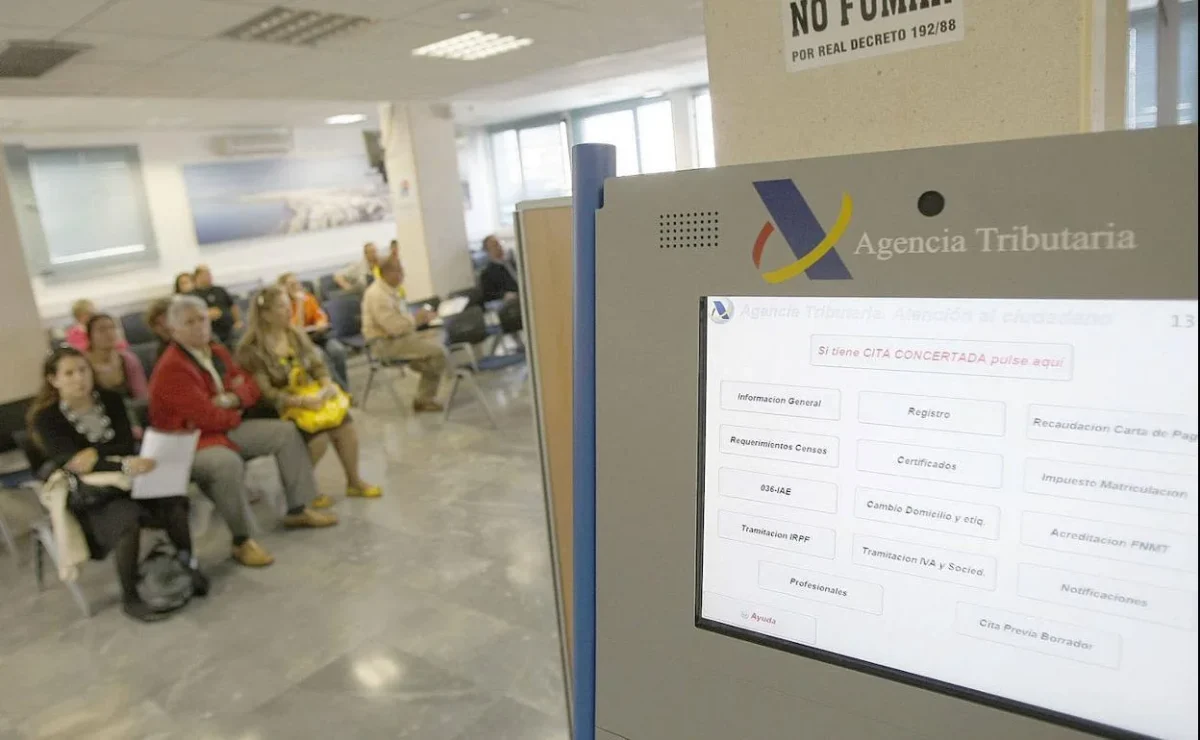 ¿Cómo hacer la declaración de la renta por teléfono en Alicante? Encuentra los números aquí