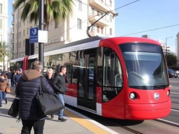 TRAM de Alicante amplía sus horarios por Semana Santa para facilitar la movilidad