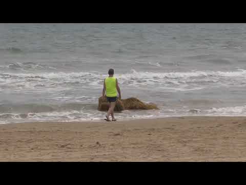 Alicante se mantiene como líder en banderas azules | Ranking de playas premiadas en 2025