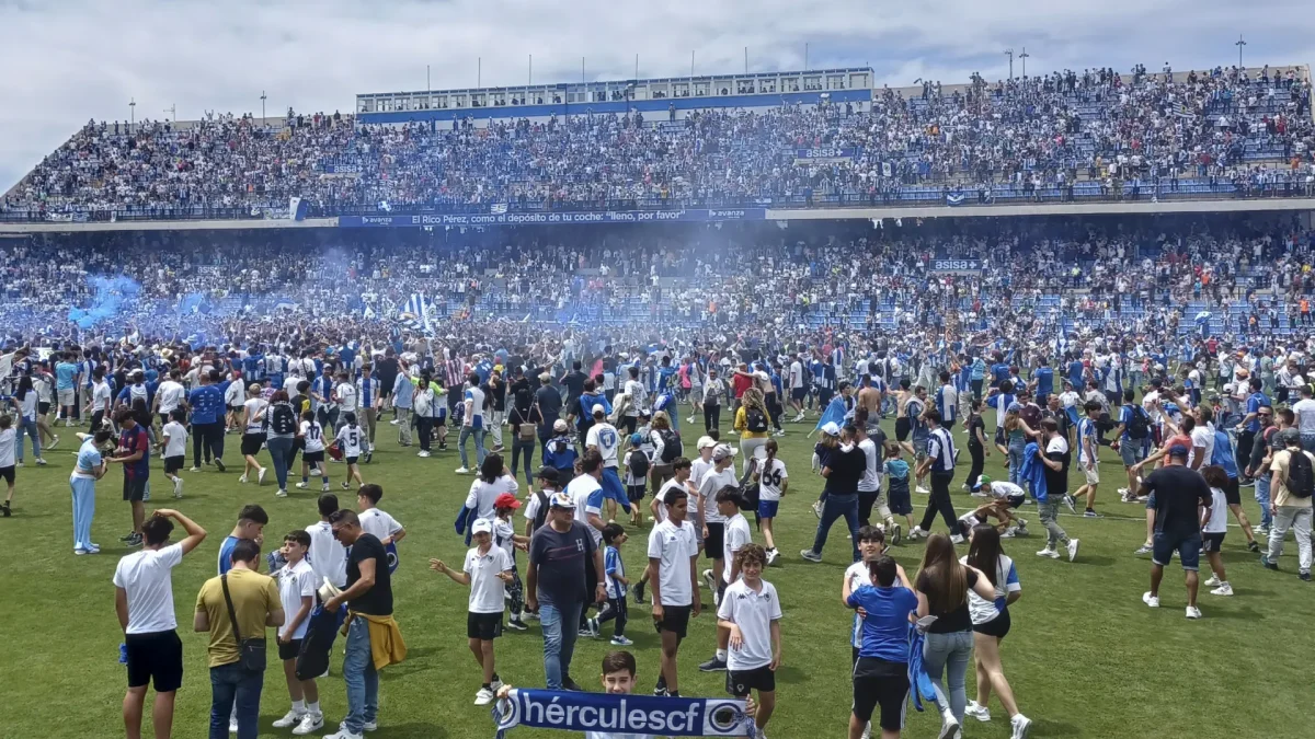 El Hércules conmemora su ascenso, pero la desgana se impone en el club