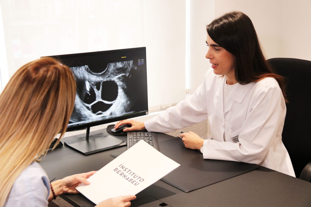 La maternidad se retrasa en España: más mujeres optan por congelar sus óvulos para decidir cuándo ser madres