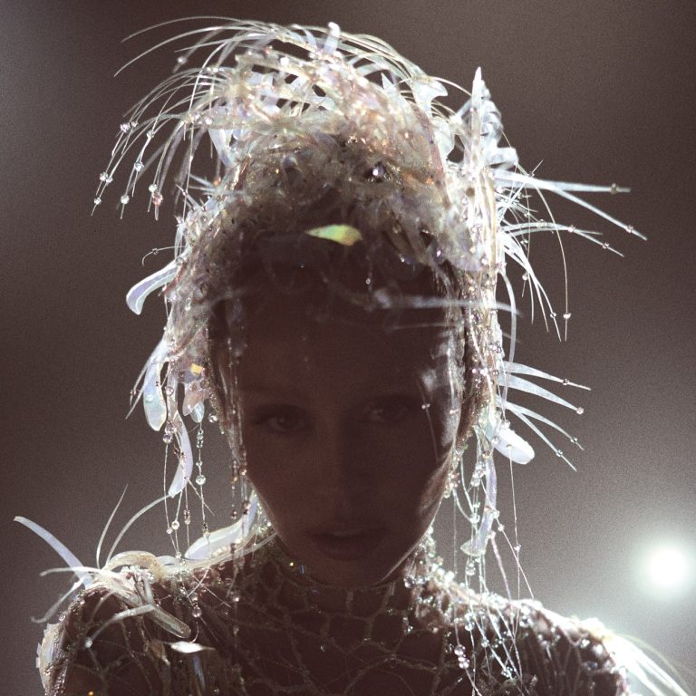 Alicante acoge evento Miley Cyrus, estreno mundial ópera pop en cines única en su género