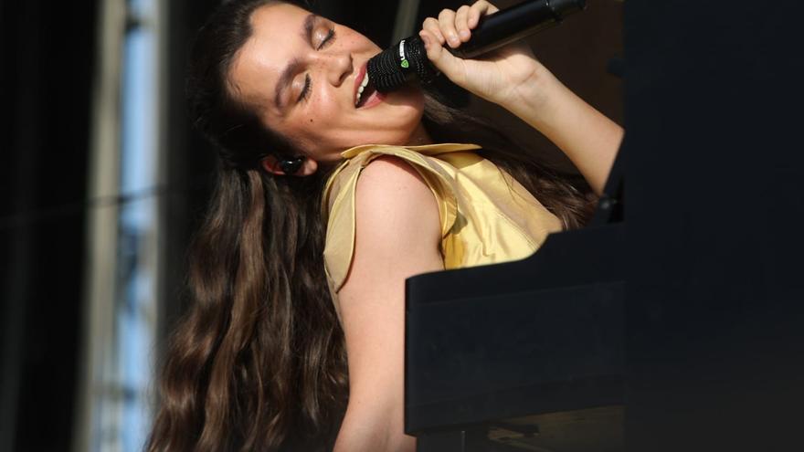 Amaia enmudece al Spring Festival de Alicante con una actuación para el recuerdo