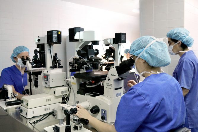 Instituto Bernabeu presenta diez investigaciones científicas en el Congreso ESHRE 2025, reafirmando su compromiso con la excelencia científica y la medicina reproductiva personalizada