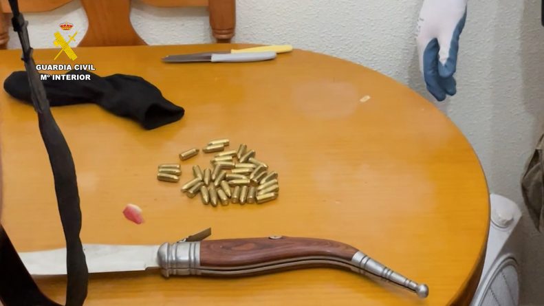 Detenidas tres personas por un tiroteo en plena calle en Pilar de la Horadada (Alicante)